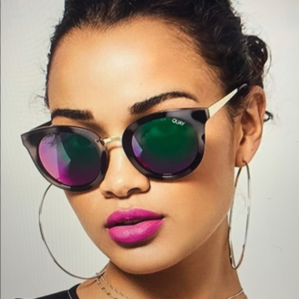 QUAY AUSTRALIA SHOOK MIRRORED SUNGLASSES